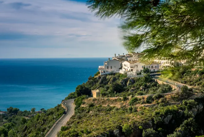 Woningen op heuvelrand in Benalmádena met uitzicht over de Middellandse Zee